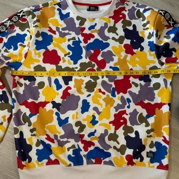 Bleecker Mercer Mens Colorful Camo Crewneck Sweatshirt Smiley Face Sleeve Detail - Picture 3 of 10